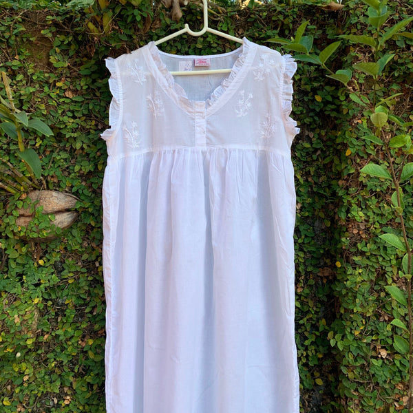 sleeveless cotton nightwear